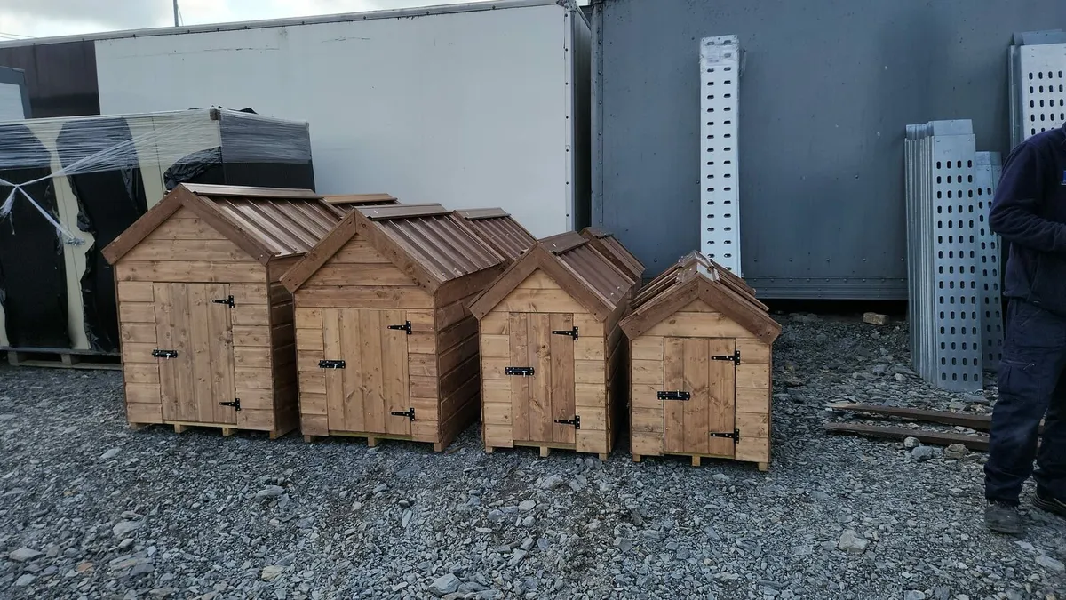 Timber dog kennels tin roofs. Garden Furniture - Image 1