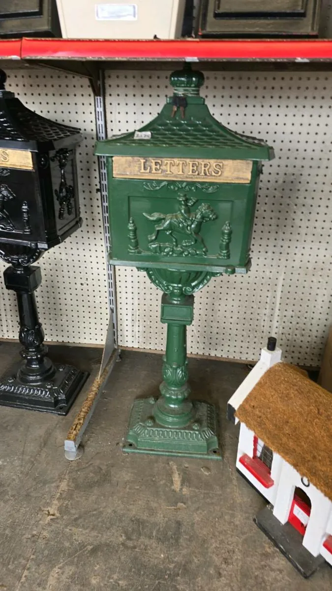 Cast iron freestanding post boxes - Image 2