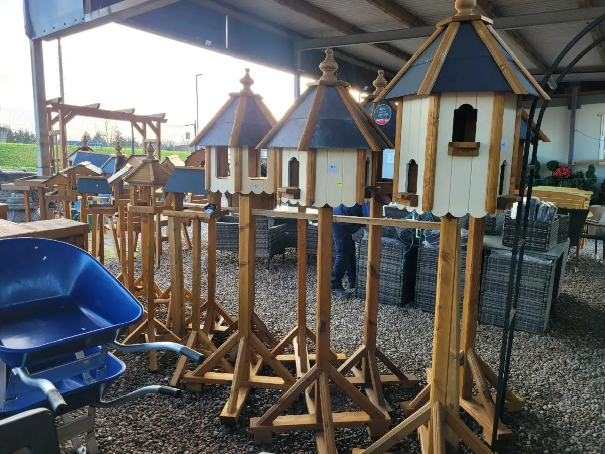 Beautiful wild bird tables garden ornaments - Image 3