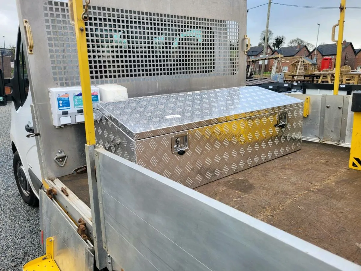 5ft wide Aluminmiun toolbox vans pickup trucks - Image 1