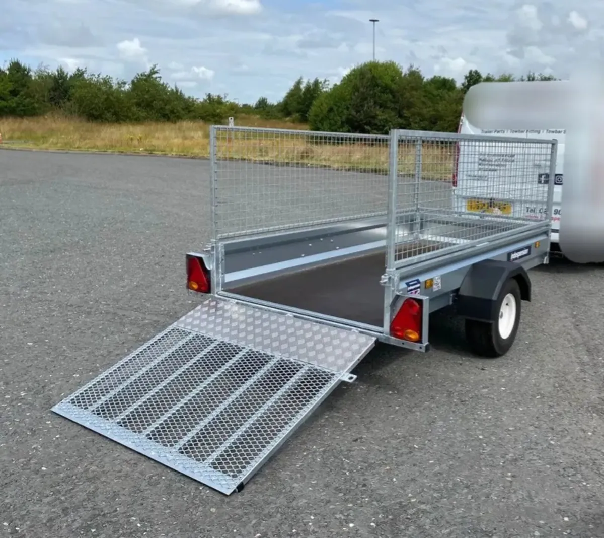 8x4 indespension trailer meshsides ramp door 750kg - Image 4