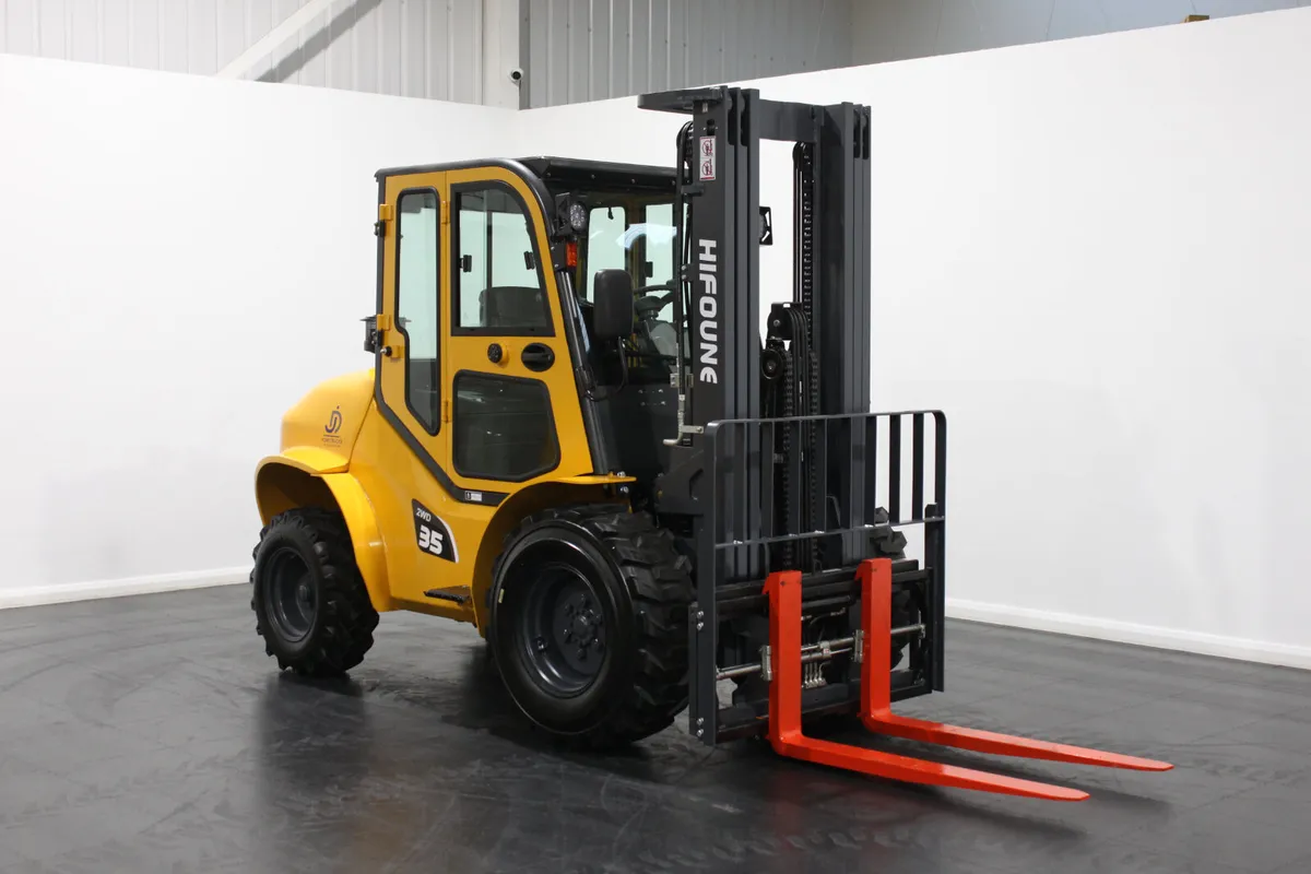 New HIFOUNE CPCD35 – Full Cab – Rough Terrain 2WD - Image 1