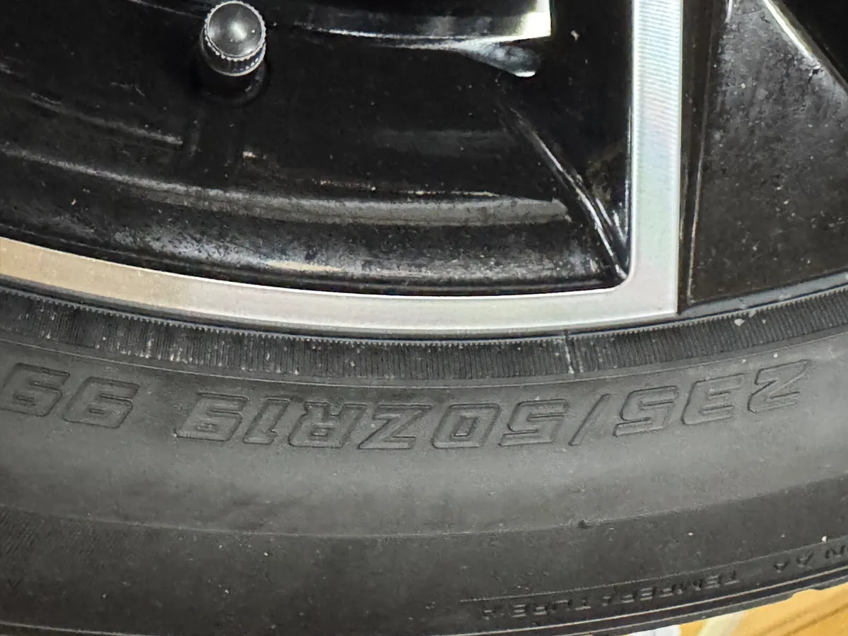 235 50 19  Skoda kodiaq alloys and tyres Yokohama - Image 3