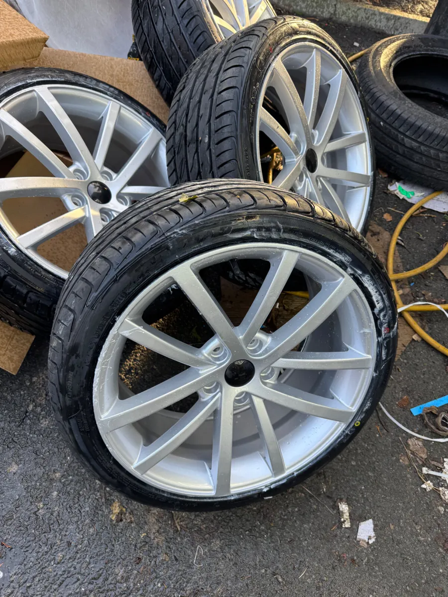 18” Vancouver alloy and tyres 5x112