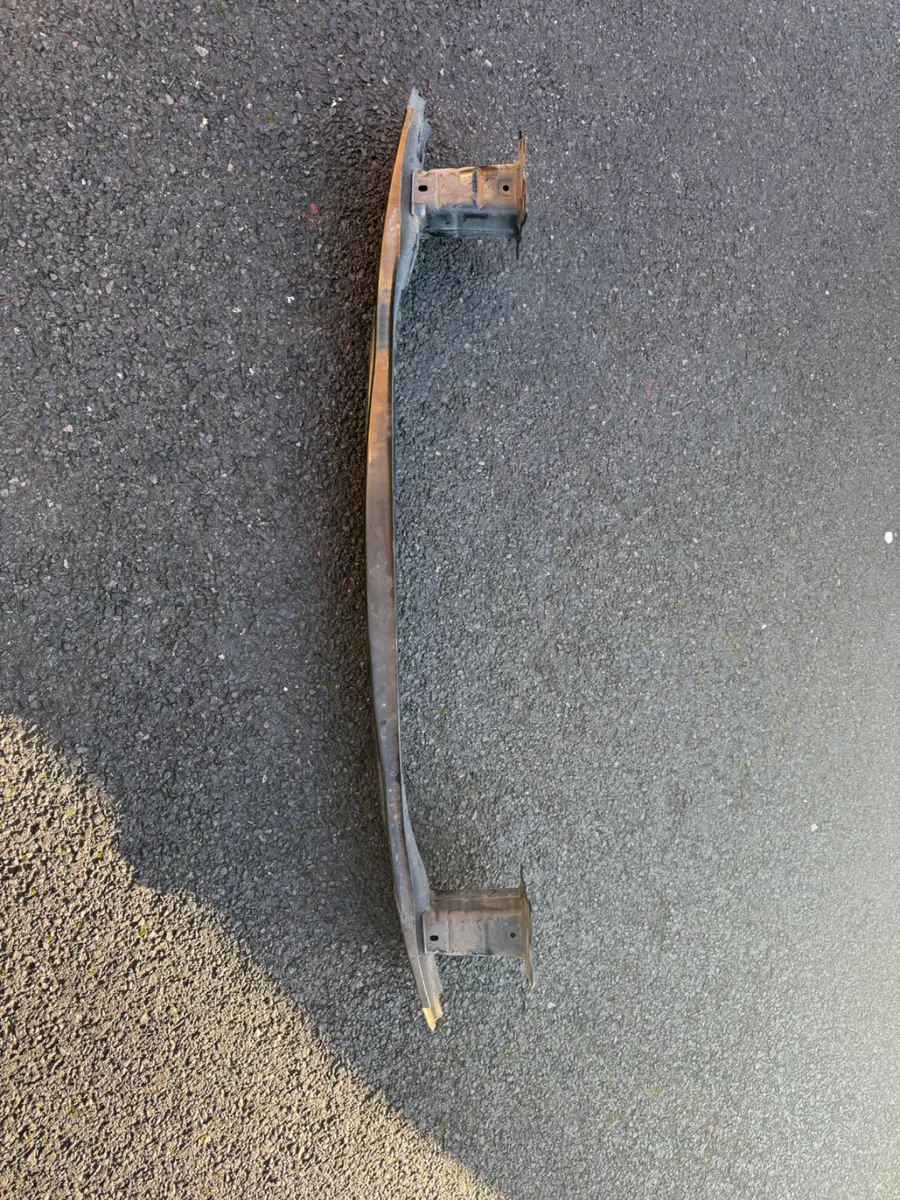 Vw Tiguan 2022 rear crash bar - Image 2
