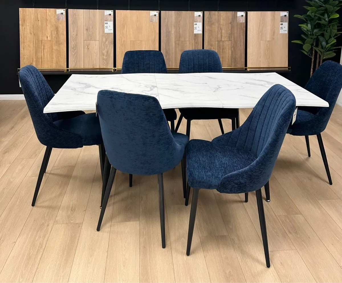 Main picture extendable table and 6 chairs 699€ - Image 3