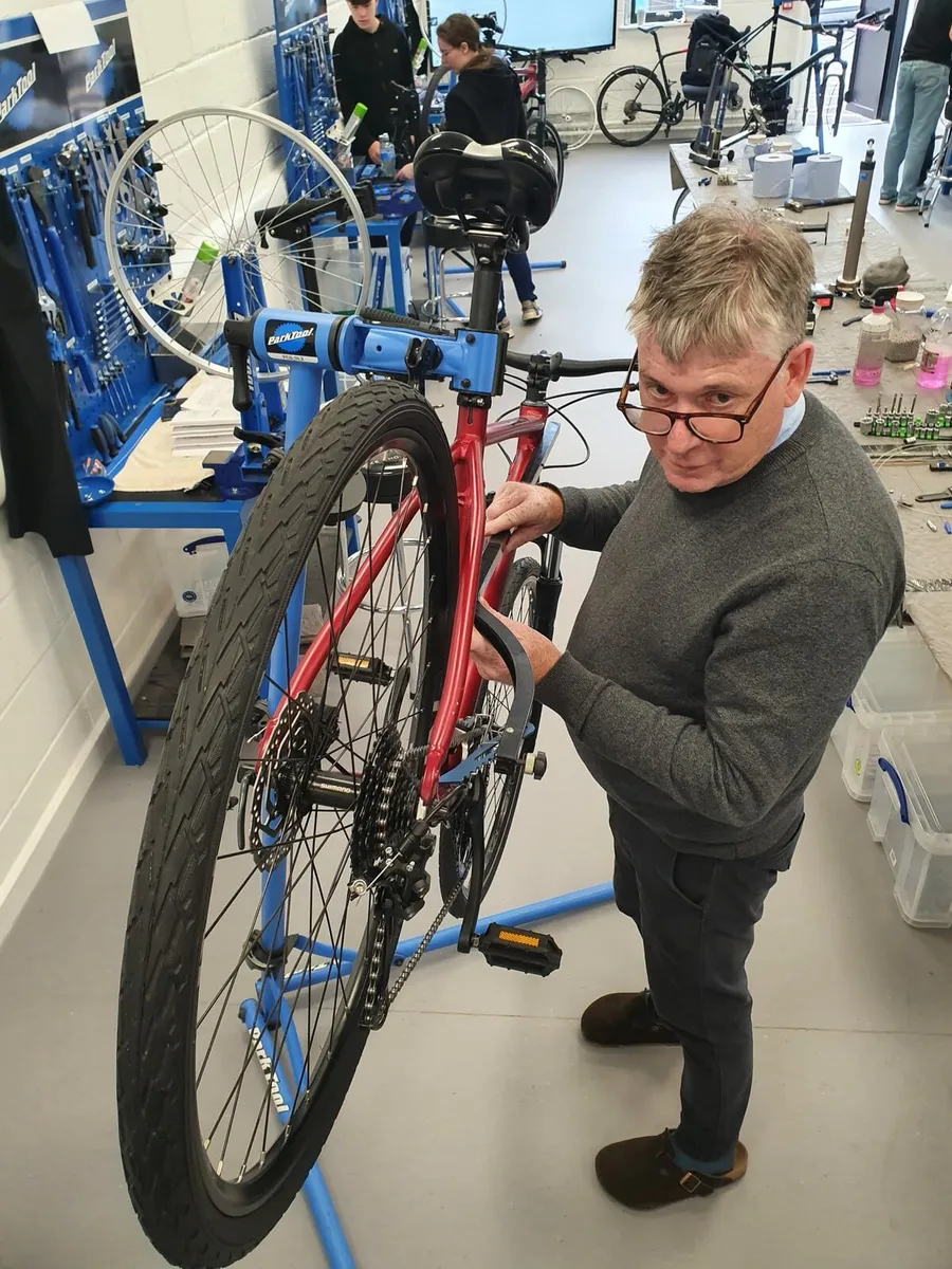 bicycle mechanic course in spain SEPTEMBER - Image 3