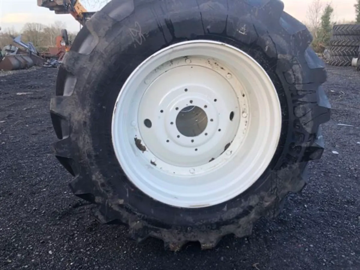 New (Off Takes) NH/Case Wheels - 600x38 & 480x28 - Image 3