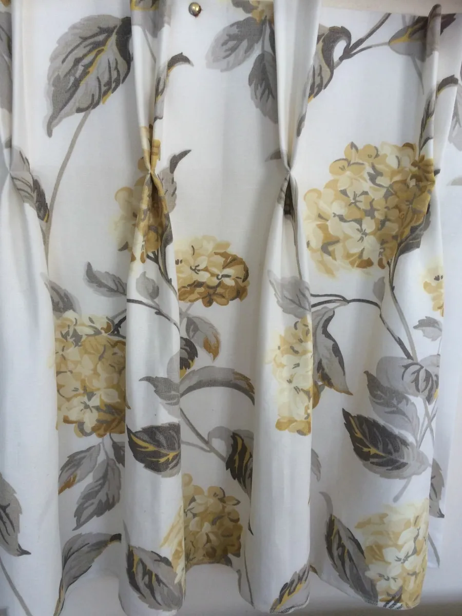 Curtains pleated heading changed etc - Image 1