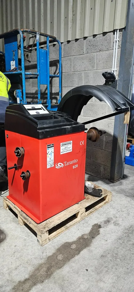 Shop soiled Car Wheel Balancer - Image 4