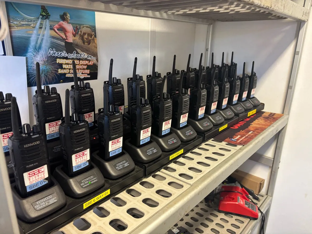 Radio Hire two way radios Walkie talkie - Image 1
