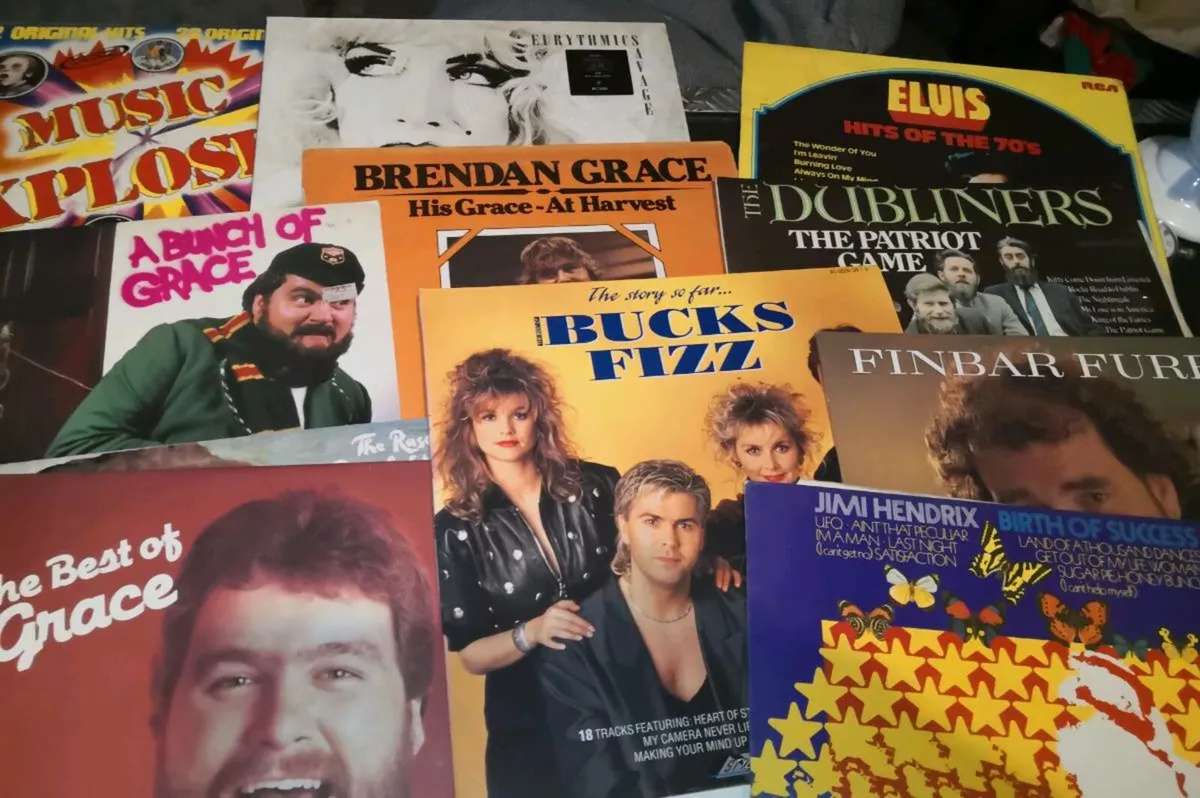 12 large LP bundle - Image 1