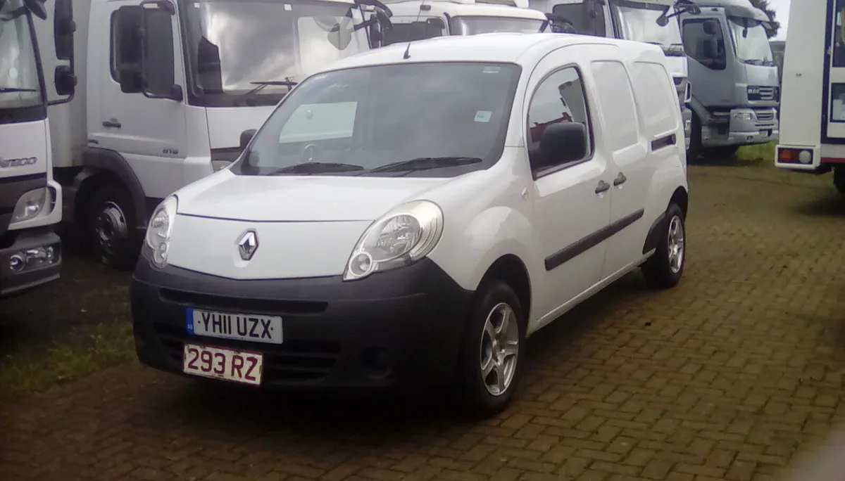 Renault Kangoo 2011 MAXILL DC185 5 SEATS ONE OWNER - Image 1