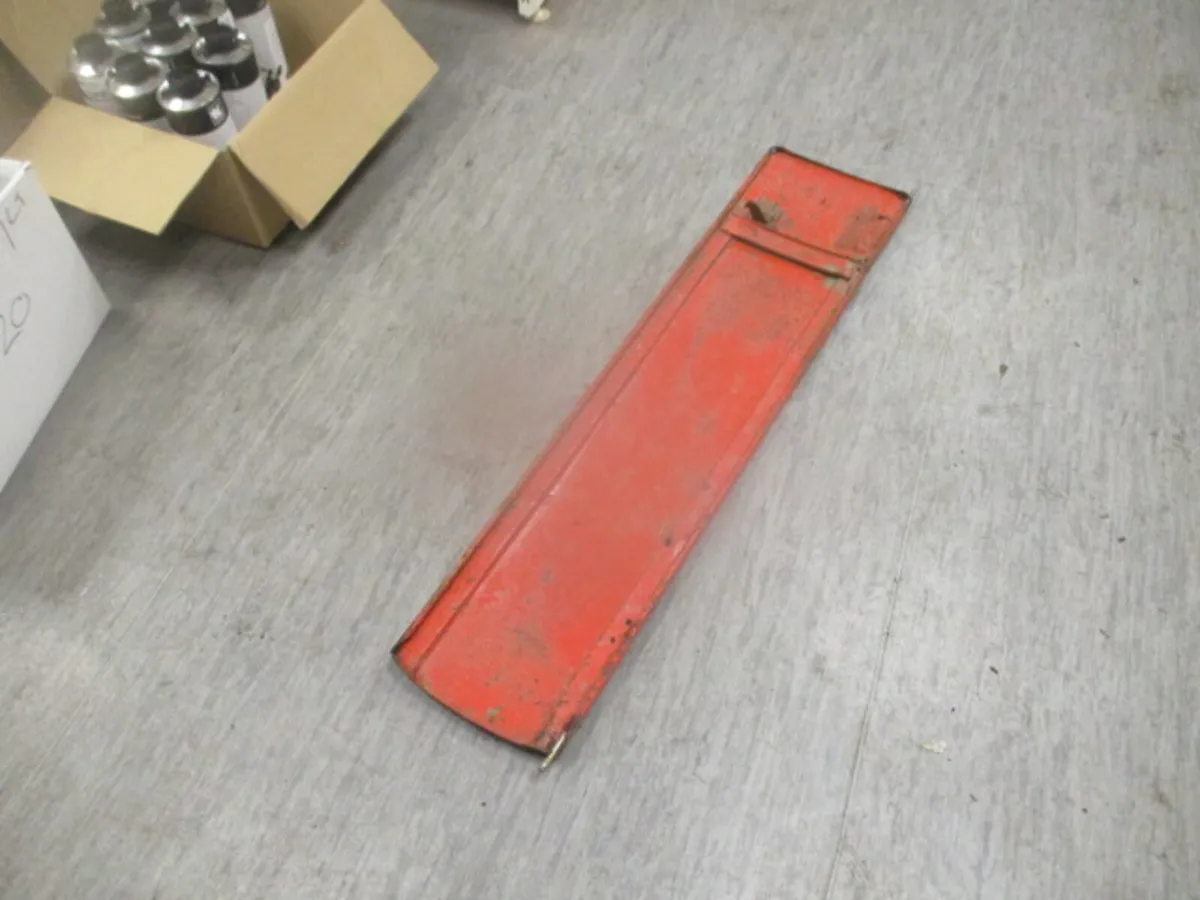 MF 35 4 Cylinder Top Bonnet Lid - Image 3