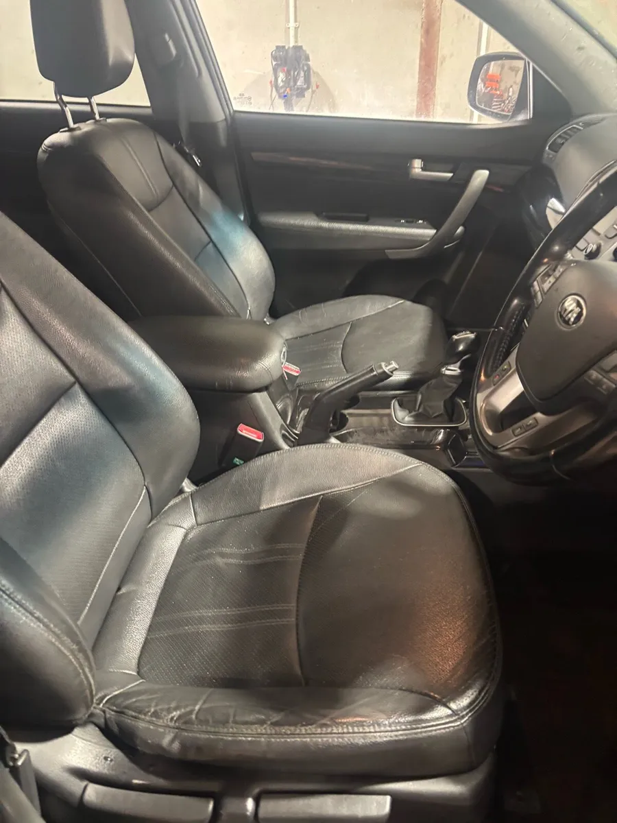 For breaking Kia sorento - Image 3