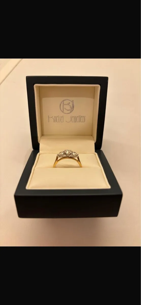 3 stone Diamond Engagement Ring - Image 1