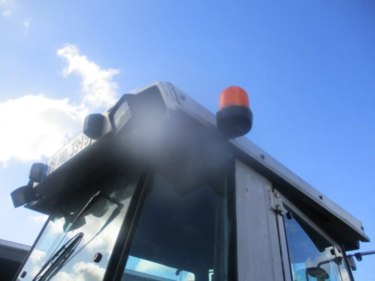 Massey Ferguson 3000 Series Rear Window& Cab Parts - Image 3