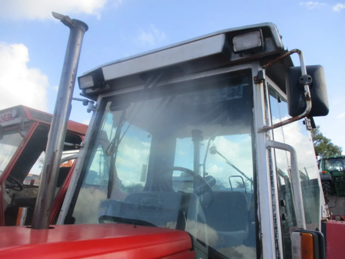 Massey Ferguson 3000 Series Rear Window& Cab Parts - Image 1