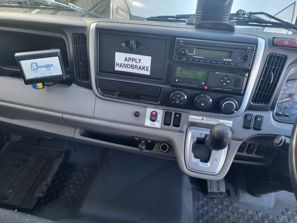 MITSUBISHI CANTER. 2018. AUTO 3.0 . €9750 - Image 2