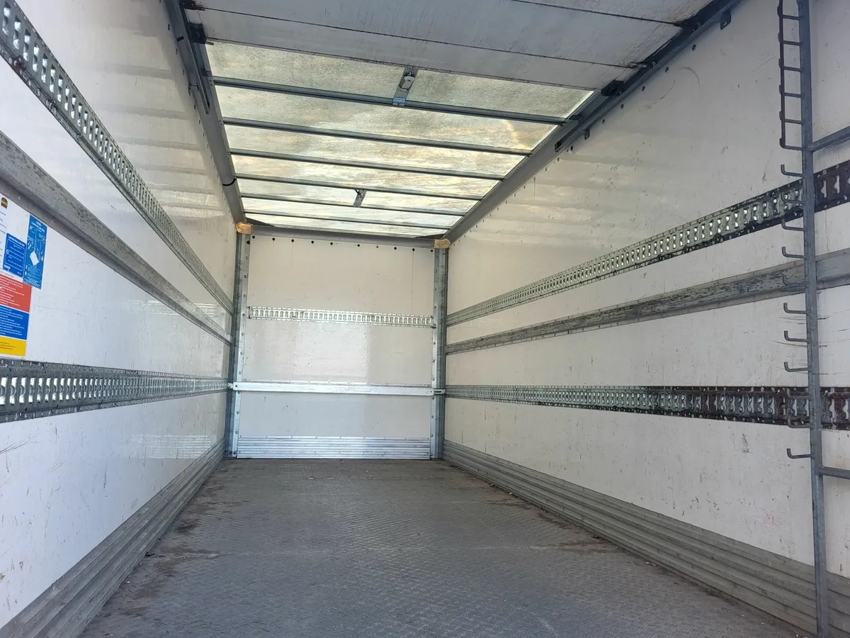 MITSUBISHI CANTER. 2018. AUTO 3.0 . €9750 - Image 3