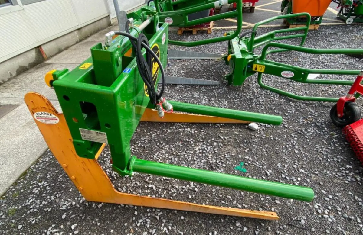 Mchale 691BH Bale Handler - Image 3