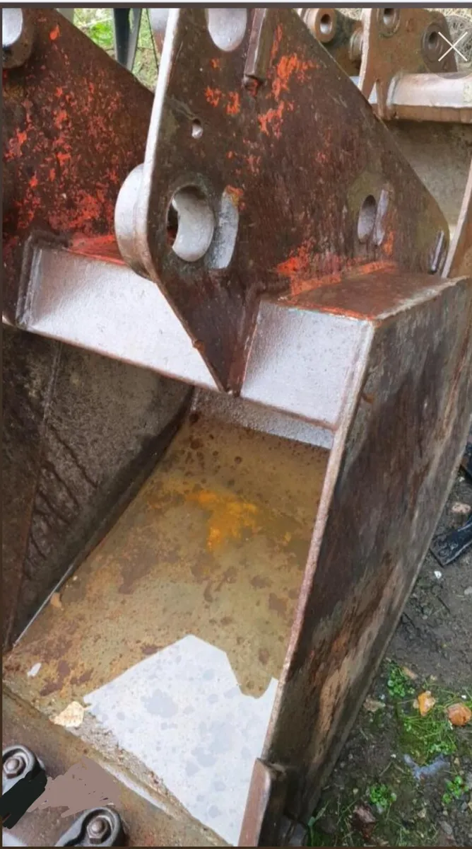 22'' digging bucket (50mm pins) - Image 3