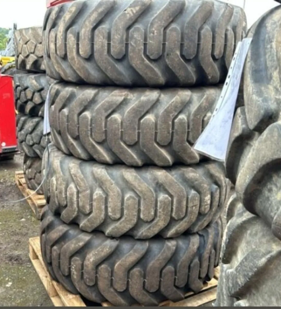 4 x GOODYEAR loadall tyres (15.5 25) - Image 1