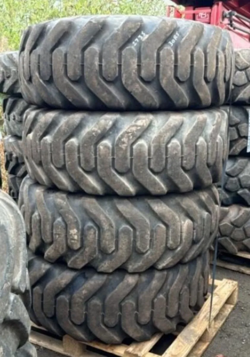 4 x GOODYEAR loadall tyres (15.5 25) - Image 3