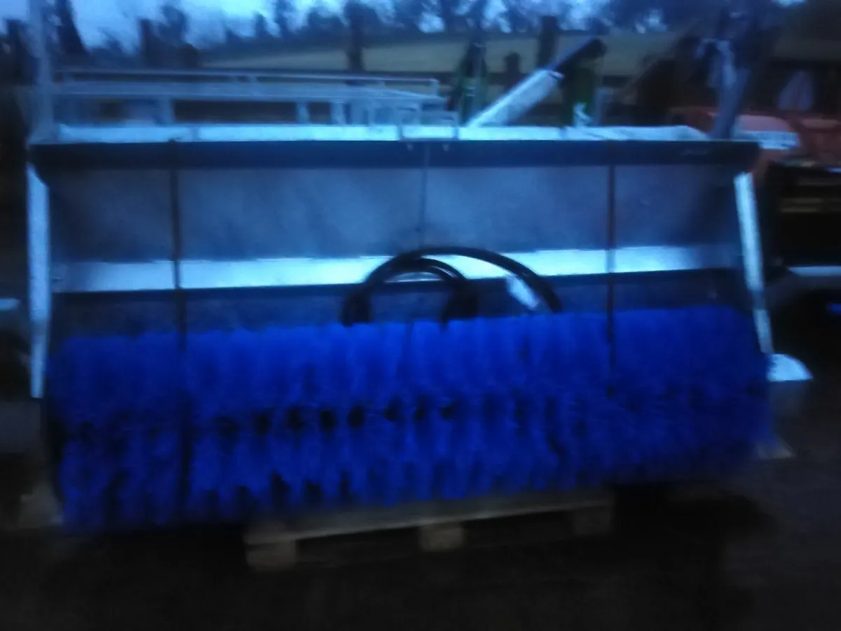 Bucket brush - Image 1