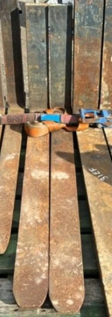 Pair of pallet forks tines toes - Image 1