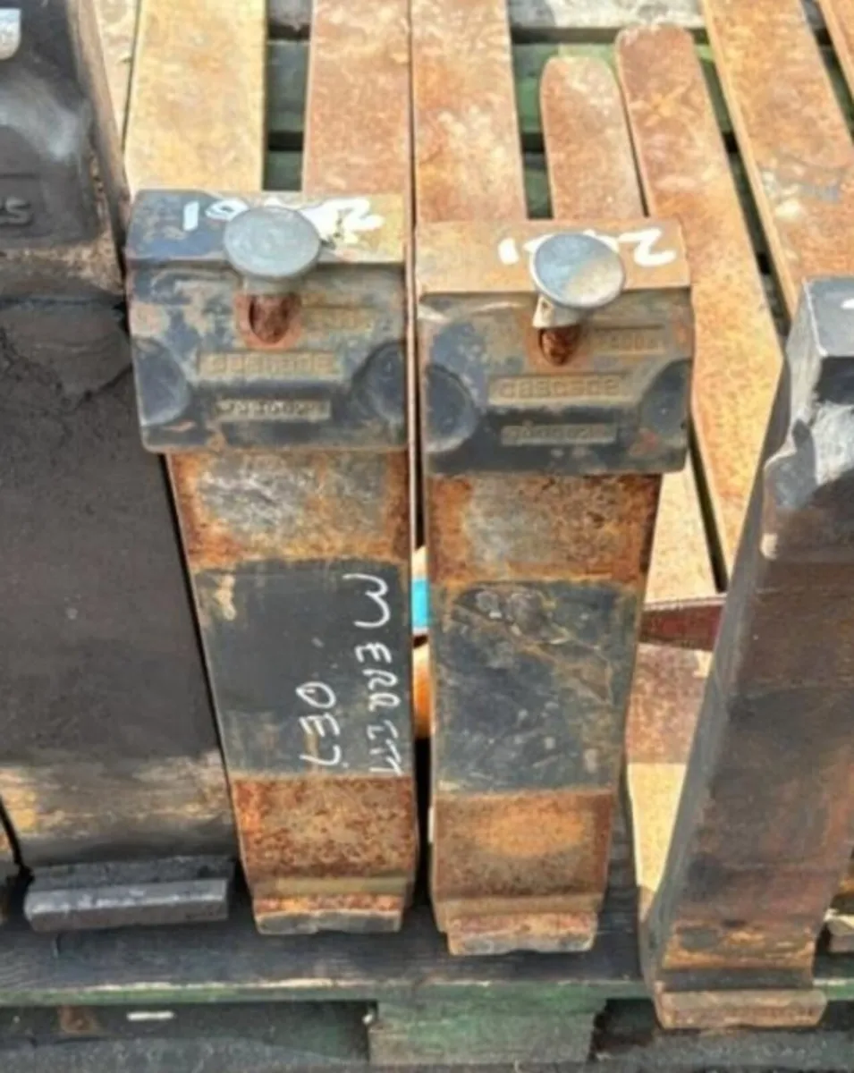 Pair of pallet forks tines toes - Image 2
