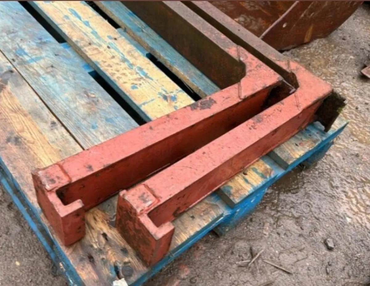 Pair of pallet Forks tines toes - Image 3