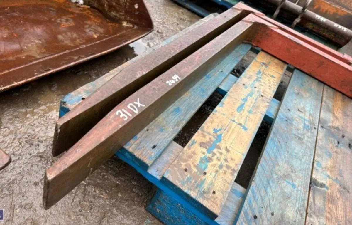 Pair of pallet Forks tines toes - Image 2