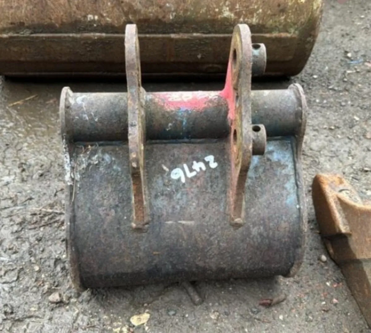 1ft digging bucket (25mm pins) - Image 2