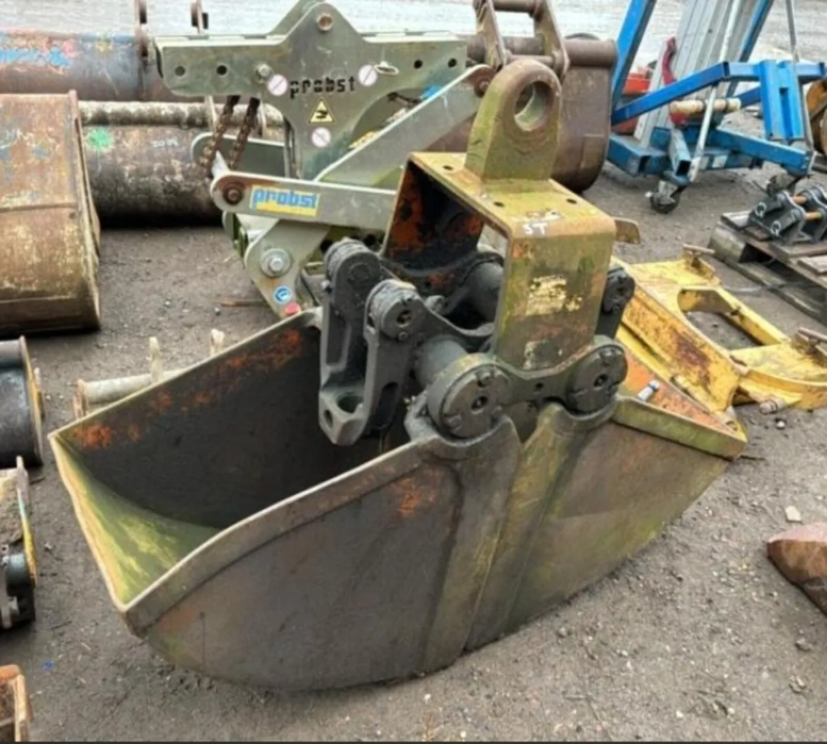 KINSHOFER clamshell grab bucket - Image 1