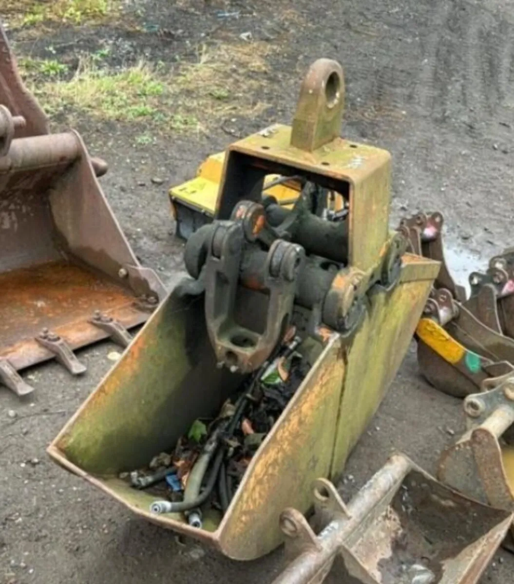 KINSHOFER clamshell grab bucket - Image 3