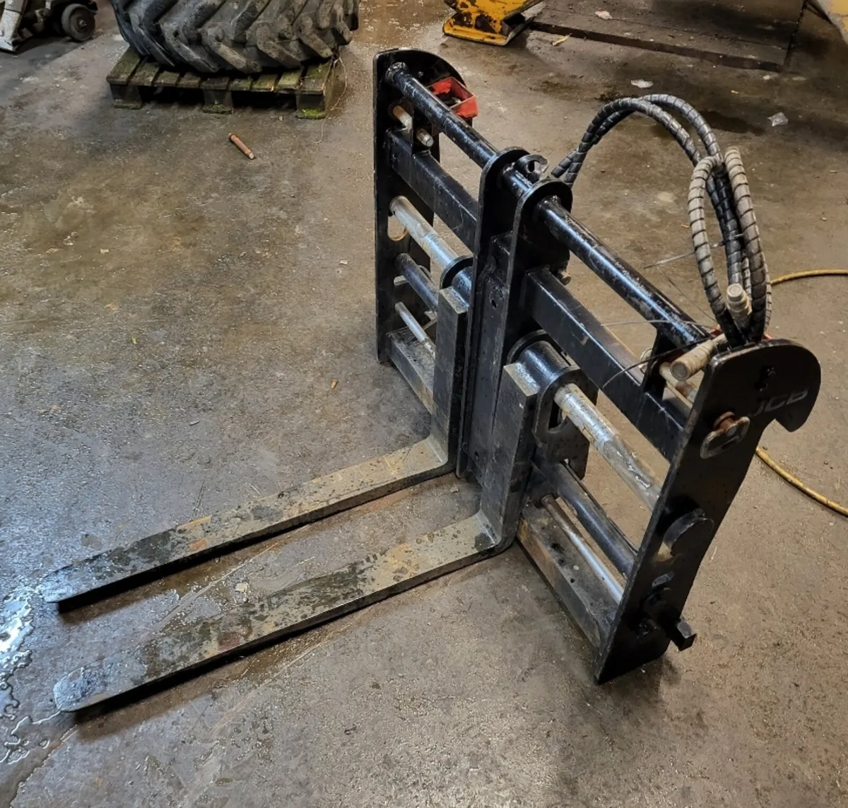 JCB Q fit hydraulic fork positioners sideshifter - Image 1