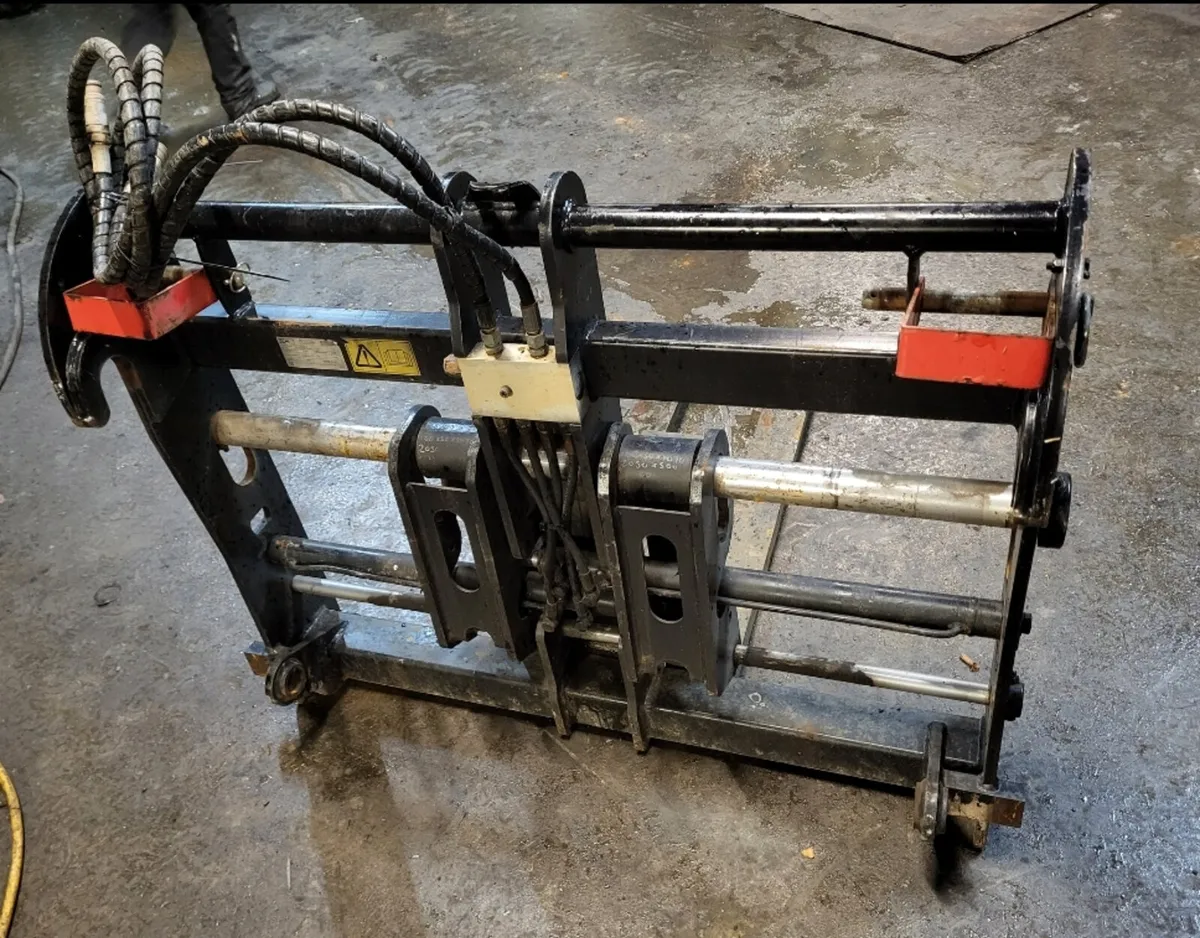 JCB Q fit hydraulic fork positioners sideshifter - Image 3