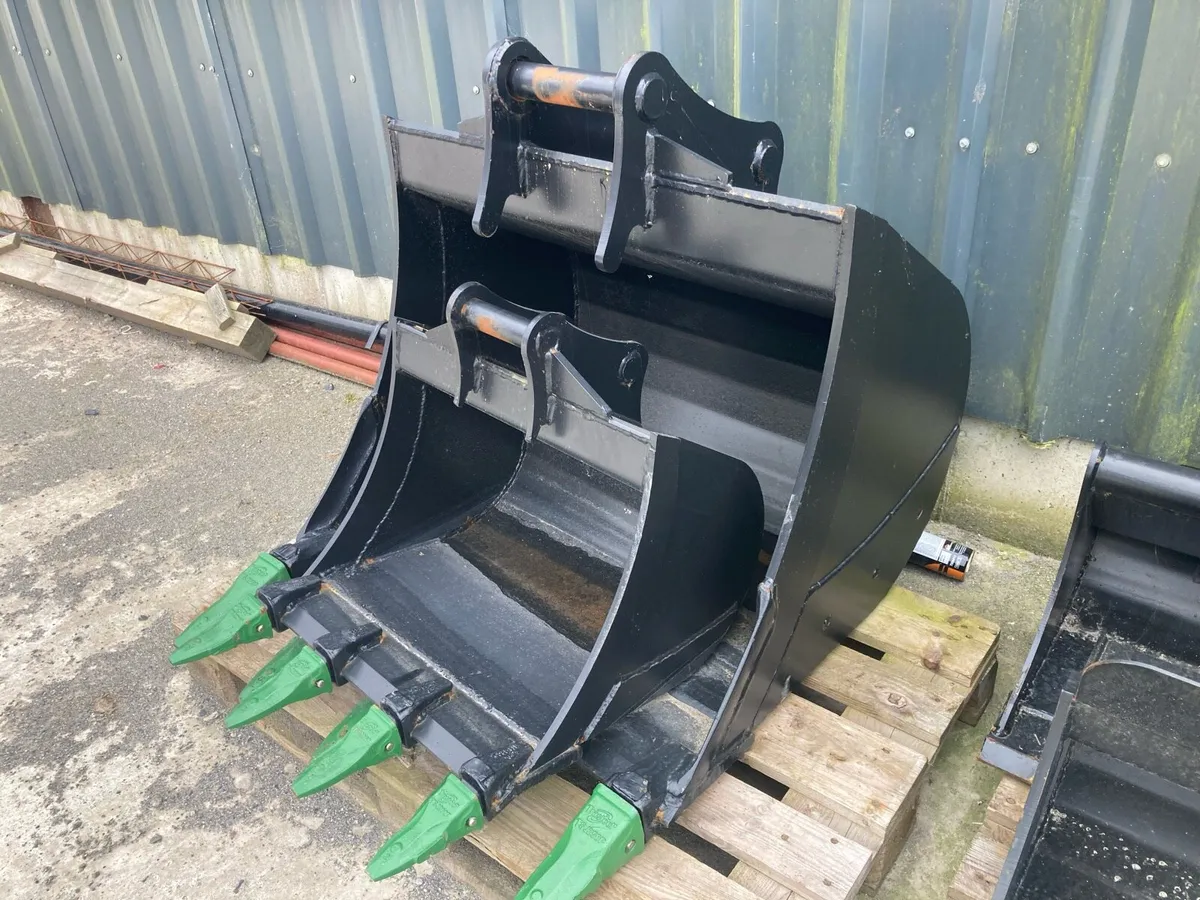 17 t tuffmac dump trailer buckets & brushes - Image 4