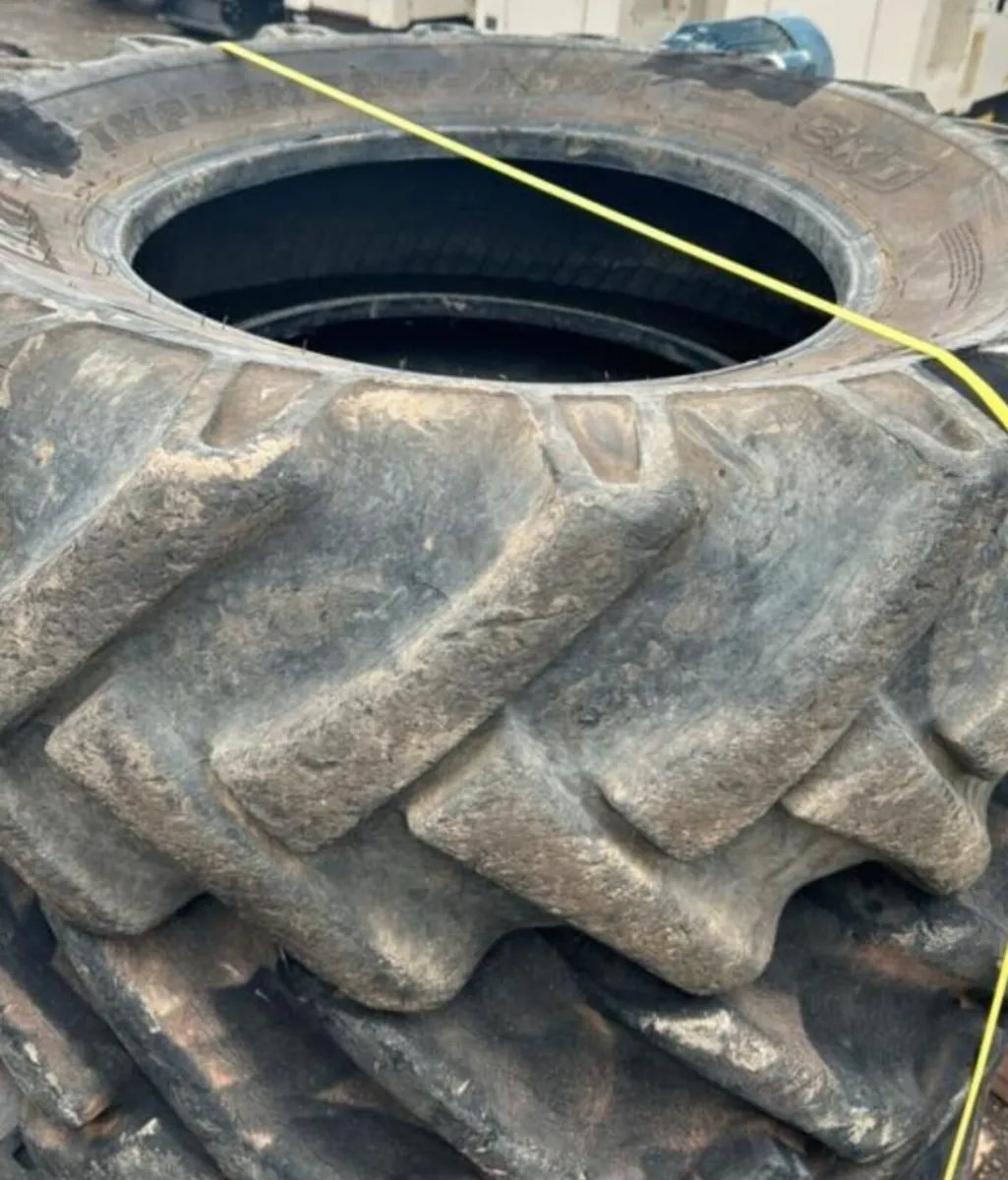 4 x Teleporter tyres tractor grip 15.5 80 24 - Image 2