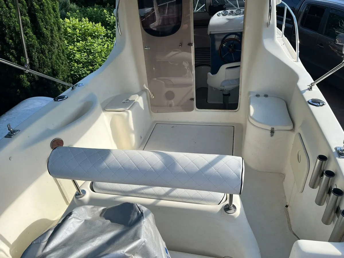 Price drop!!!Pilot hause 650 with 200hp Suzuki - Image 3