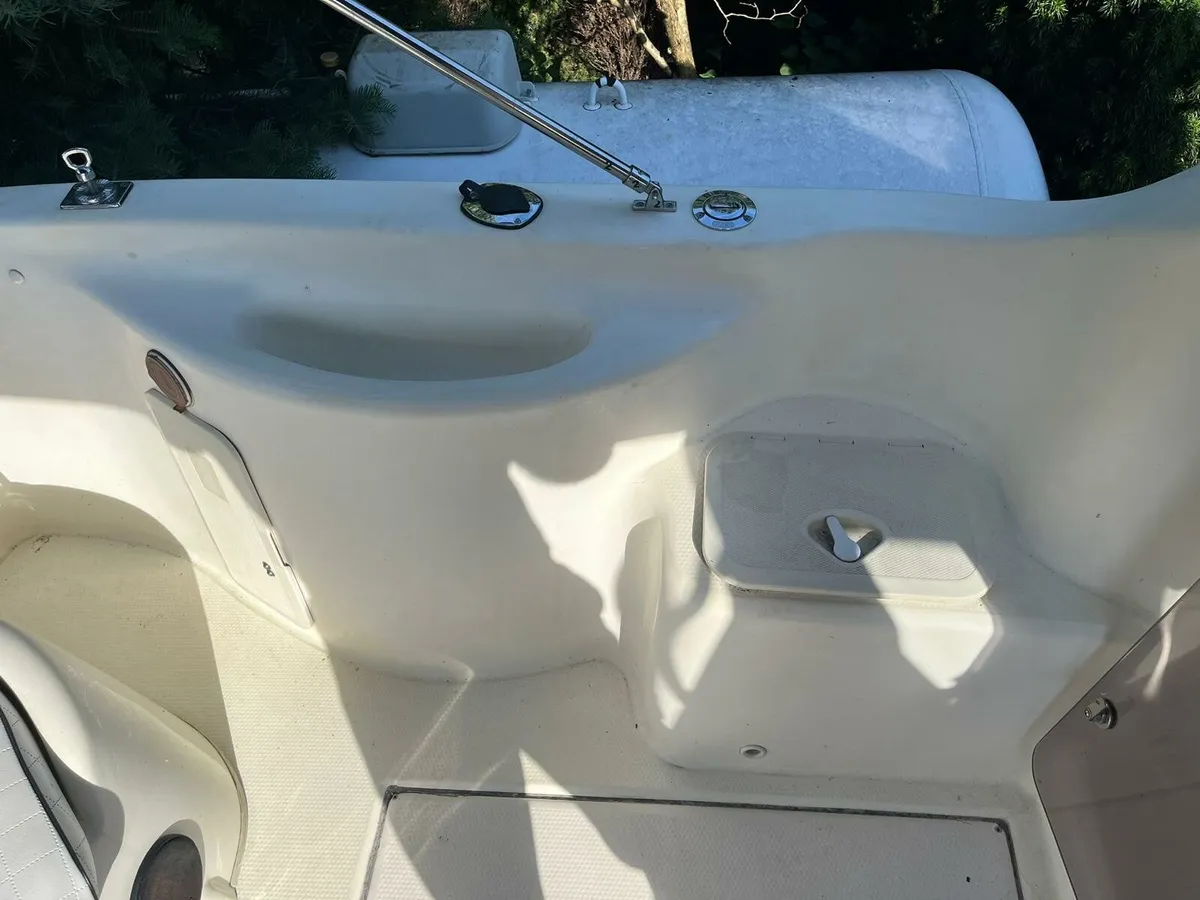 Price drop!!!Pilot hause 650 with 200hp Suzuki - Image 4