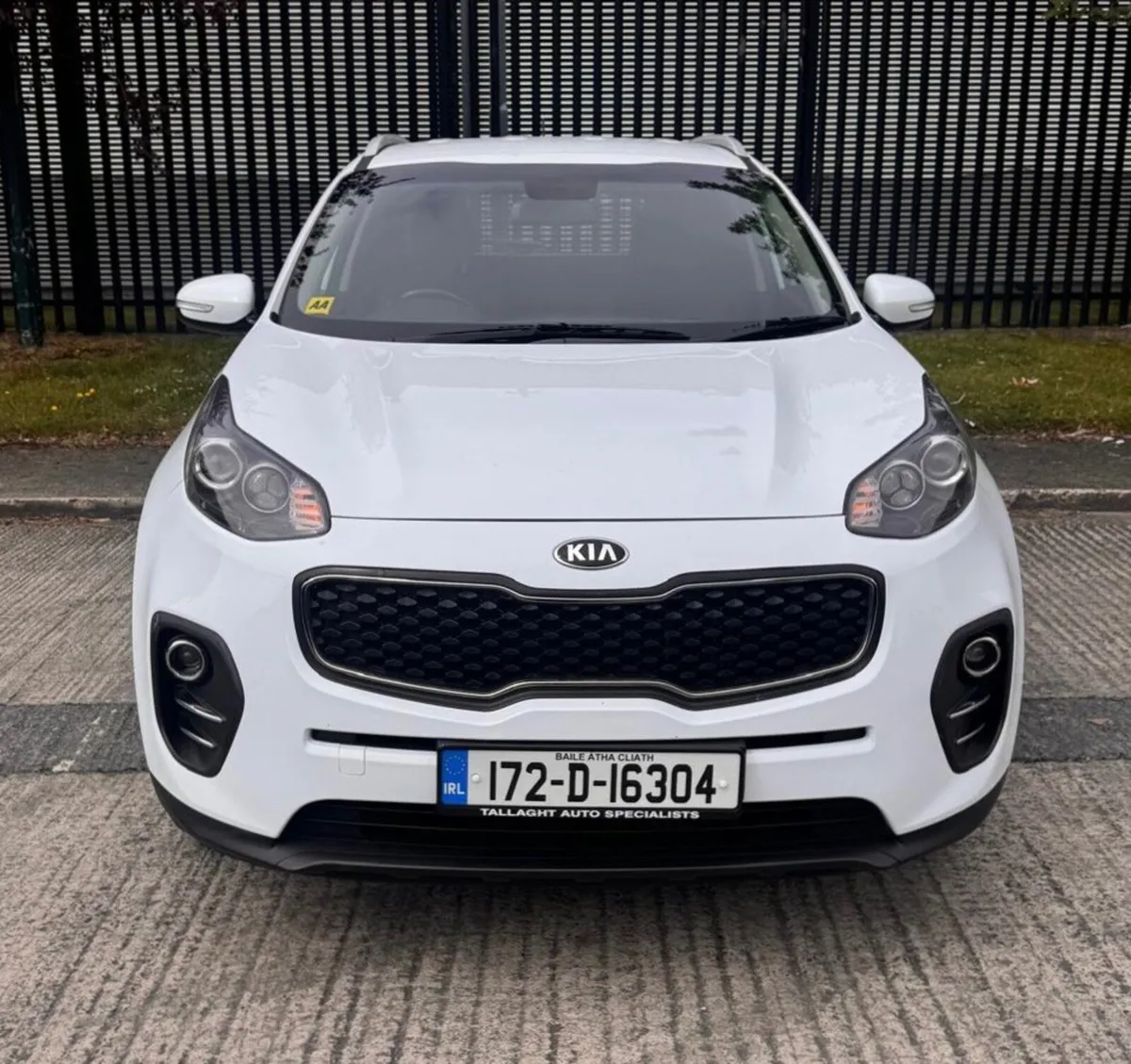 172 Kia Sportage Low Mileage Van - Image 2