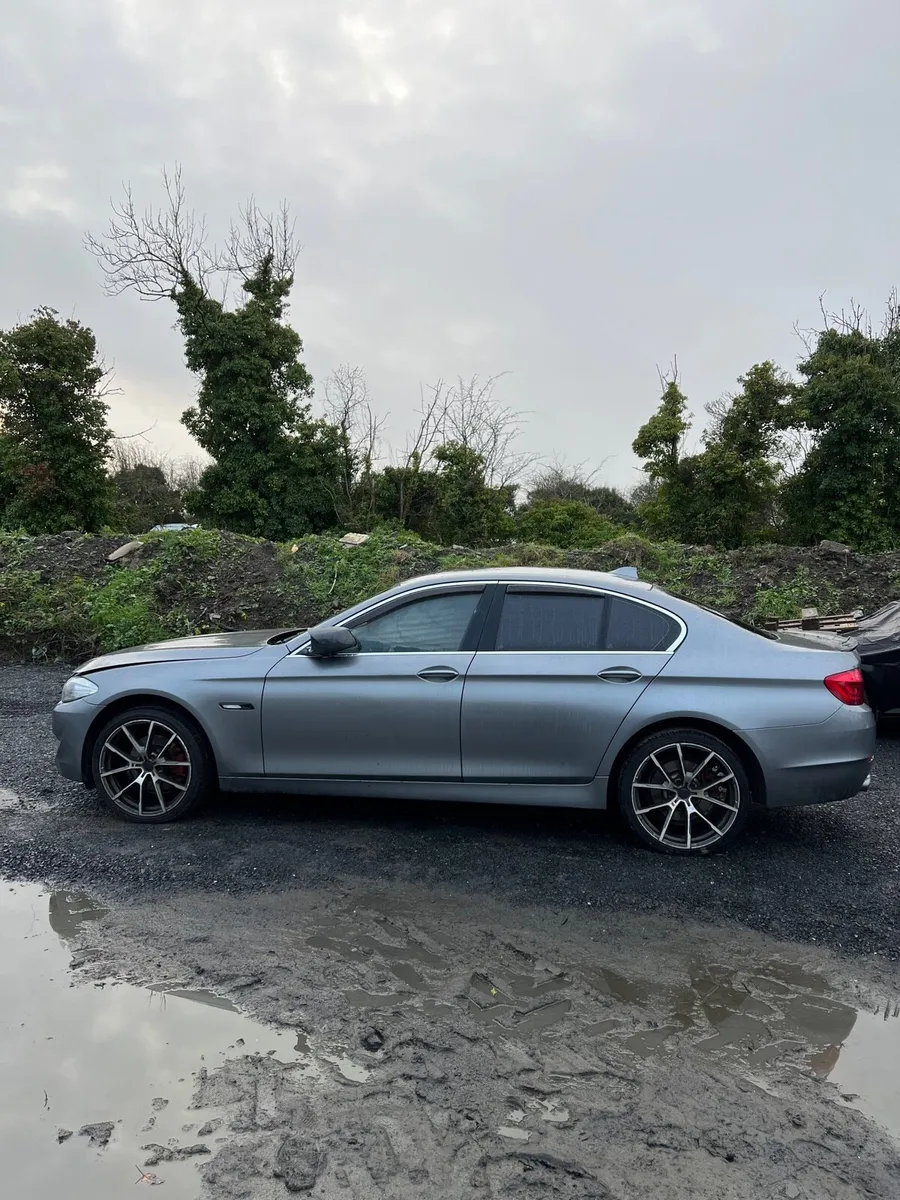 Breaking bmw 520d auto f10 5 series 2013 a52 - Image 2