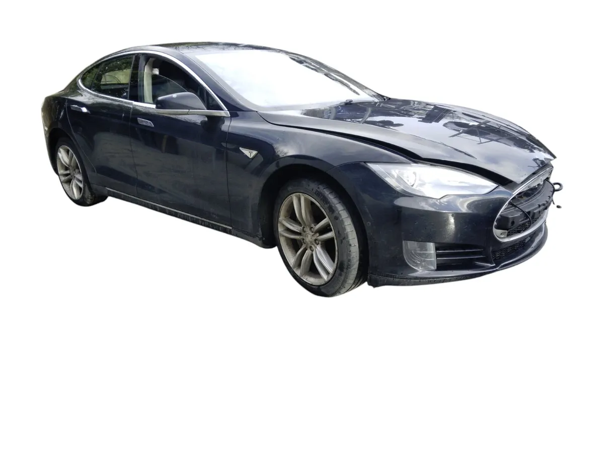 2016 TESLA MODEL S For Breaking/Dismantling