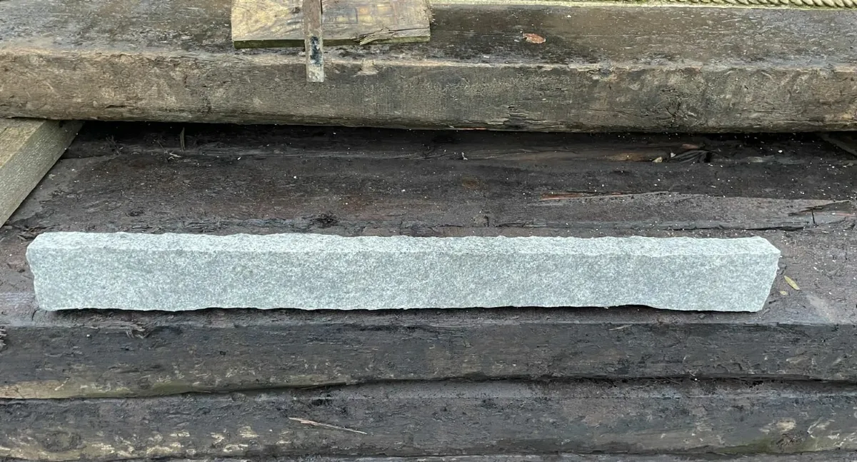 Small Granite Kerb - Image 3