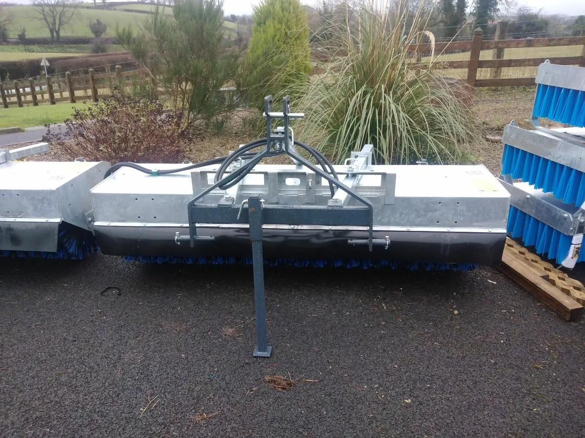 Sweeper brush - Image 1