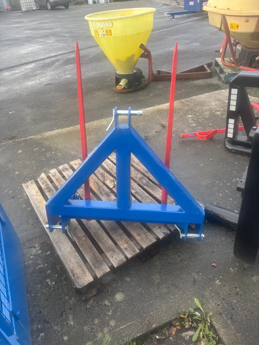 folding bale spike the ball hitch - Image 2