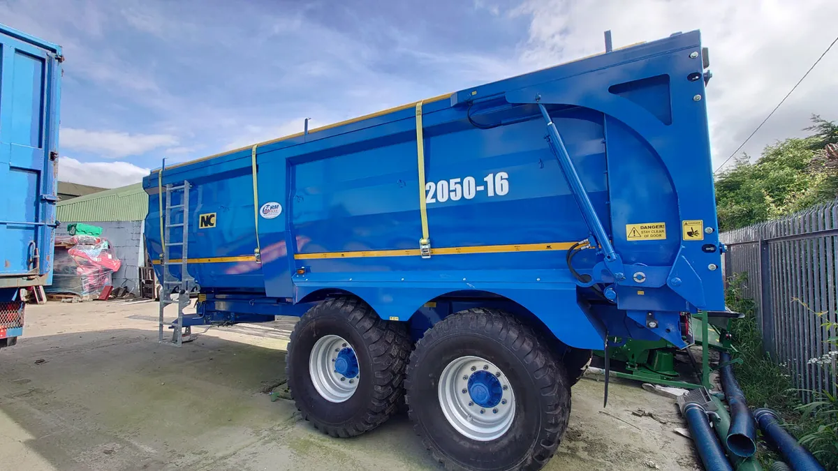 N.C. Grain Trailer - Image 2