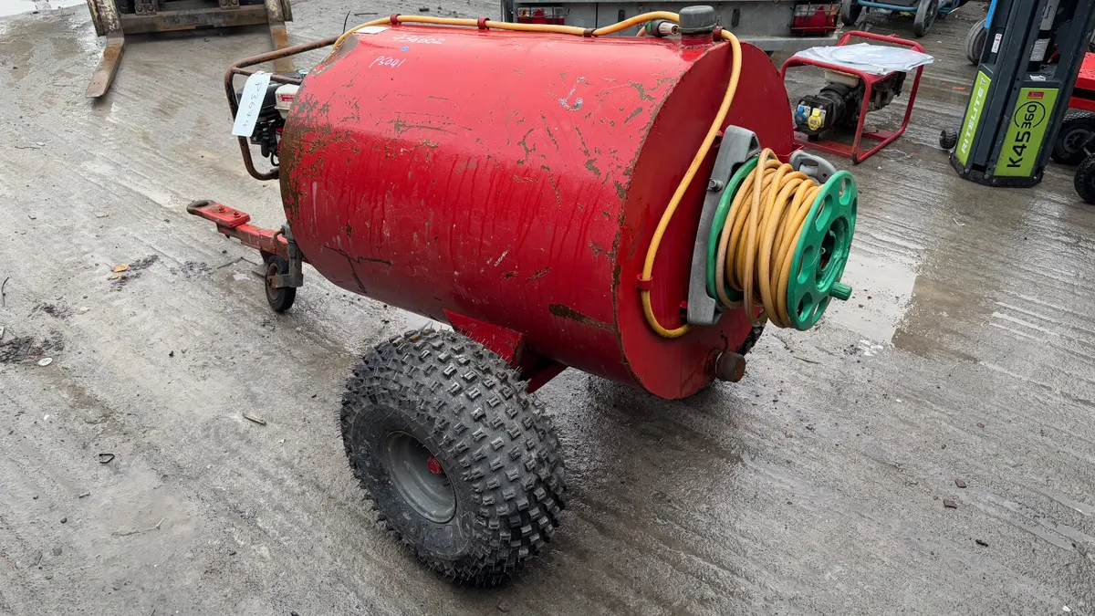 Single Axle Water Bowser with Petrol Water Pump - Image 4
